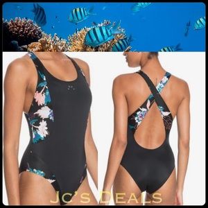 🌴 ROXY Fitness One Piece Swimsuit 🌴